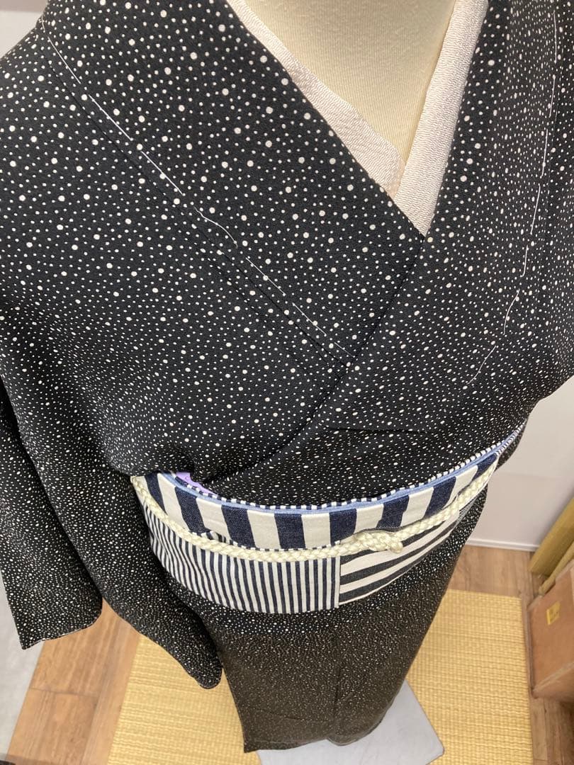 黒に白の水玉模様 小紋着物