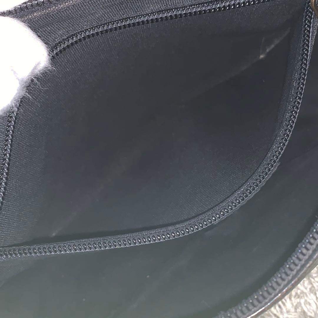 美品✨イルビゾンテ ショルダーバックハーフムーン クロスボディ