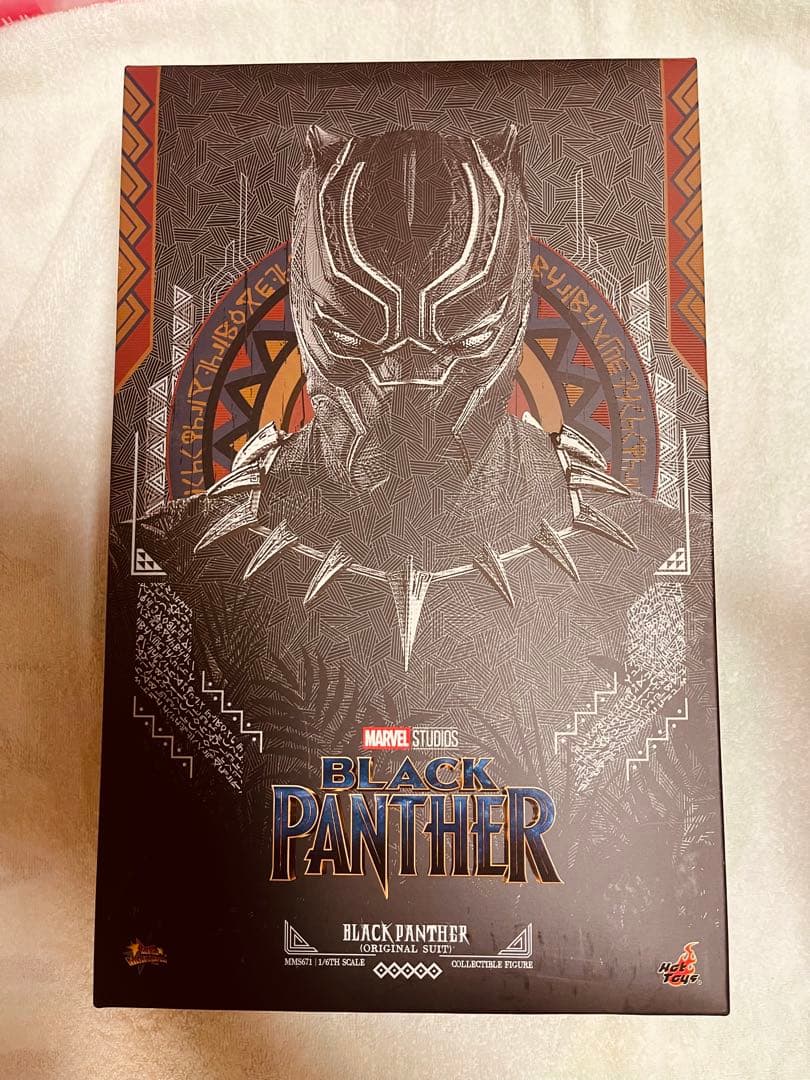 ホットトイズ　ブラックパンサー　オリジナルスーツ