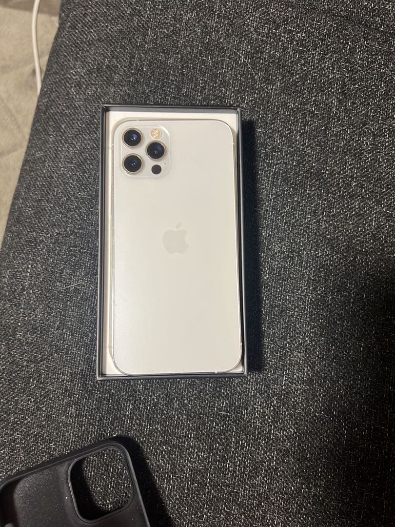 iPhone12pro 128gb casetify付き