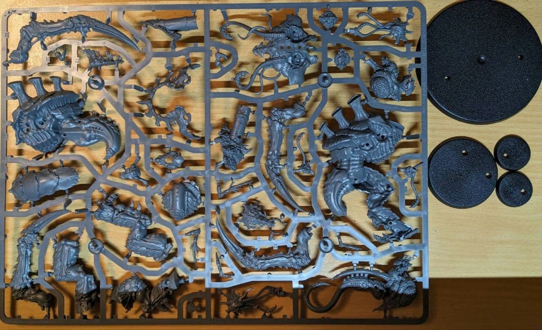 ニューロタイラント、スクリーマーキラー　ウォーハンマー　ティラニッド