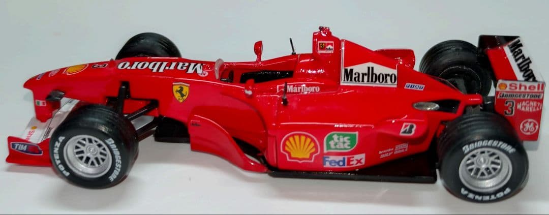 マルボロ フェラーリ F1-2000 1/43 ミハエル・シューマッハ ミニカー