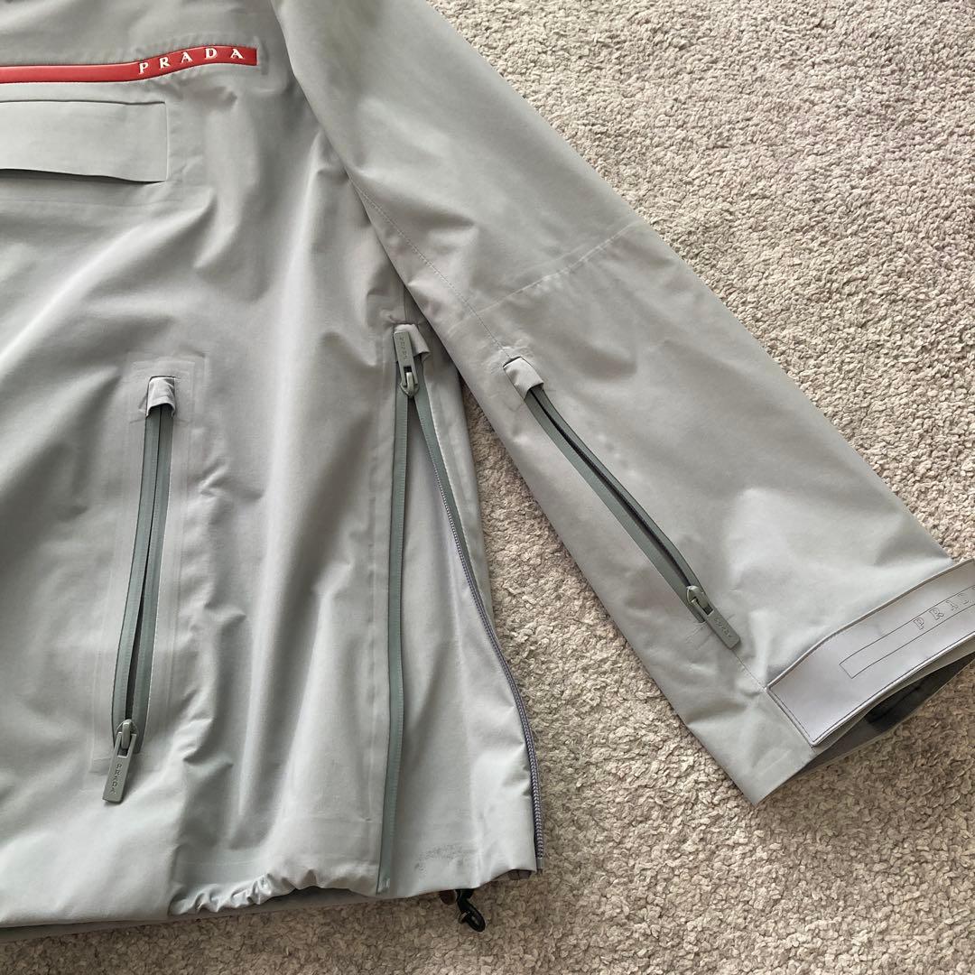 プラダリネア・ロッサジャケット