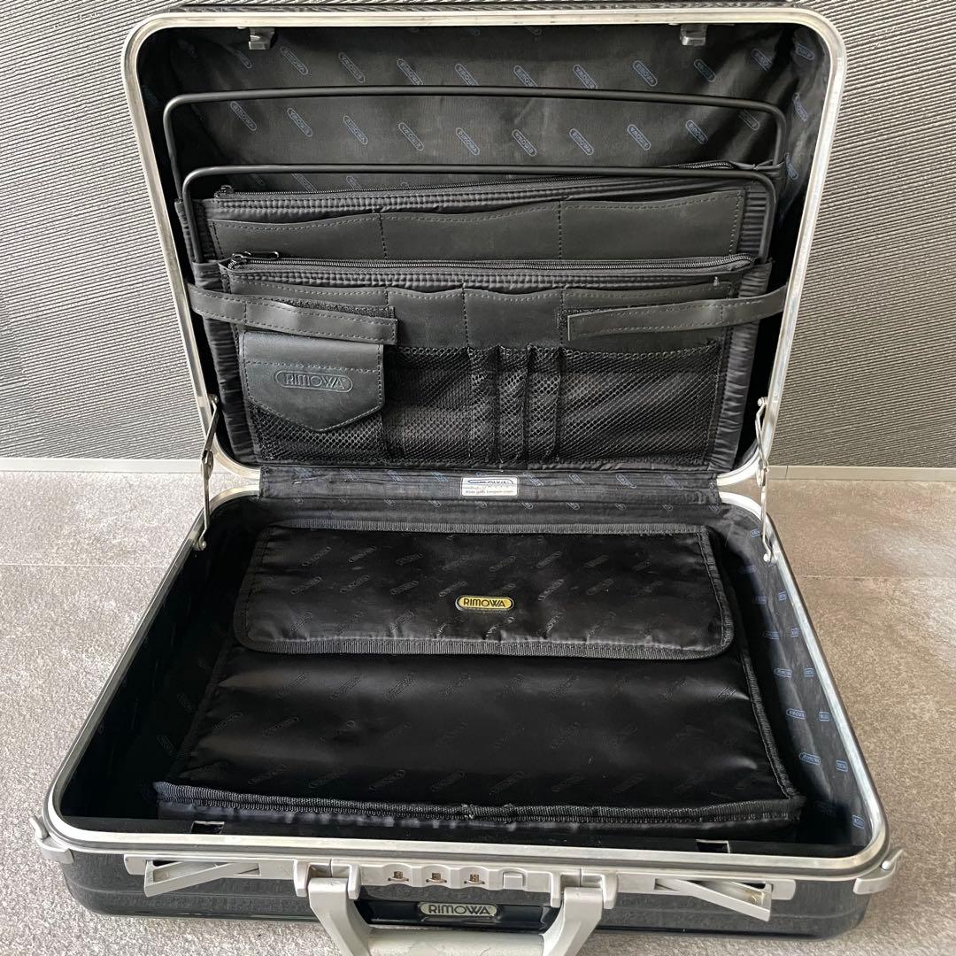 RIMOWA リモワ　アタッシュケース　ランボ　ブラック　黒　ビジネス　旅行