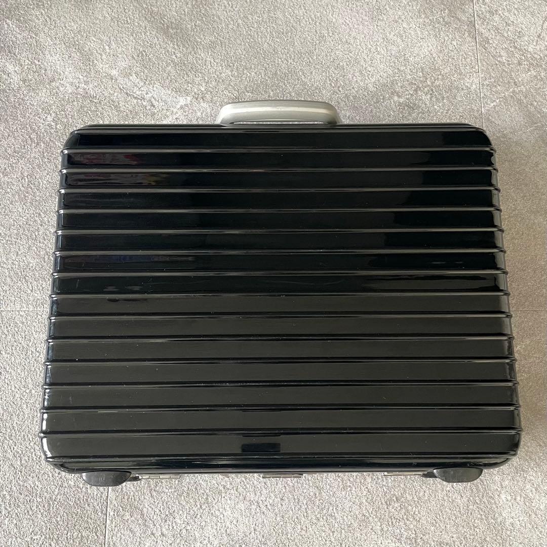 RIMOWA リモワ　アタッシュケース　ランボ　ブラック　黒　ビジネス　旅行