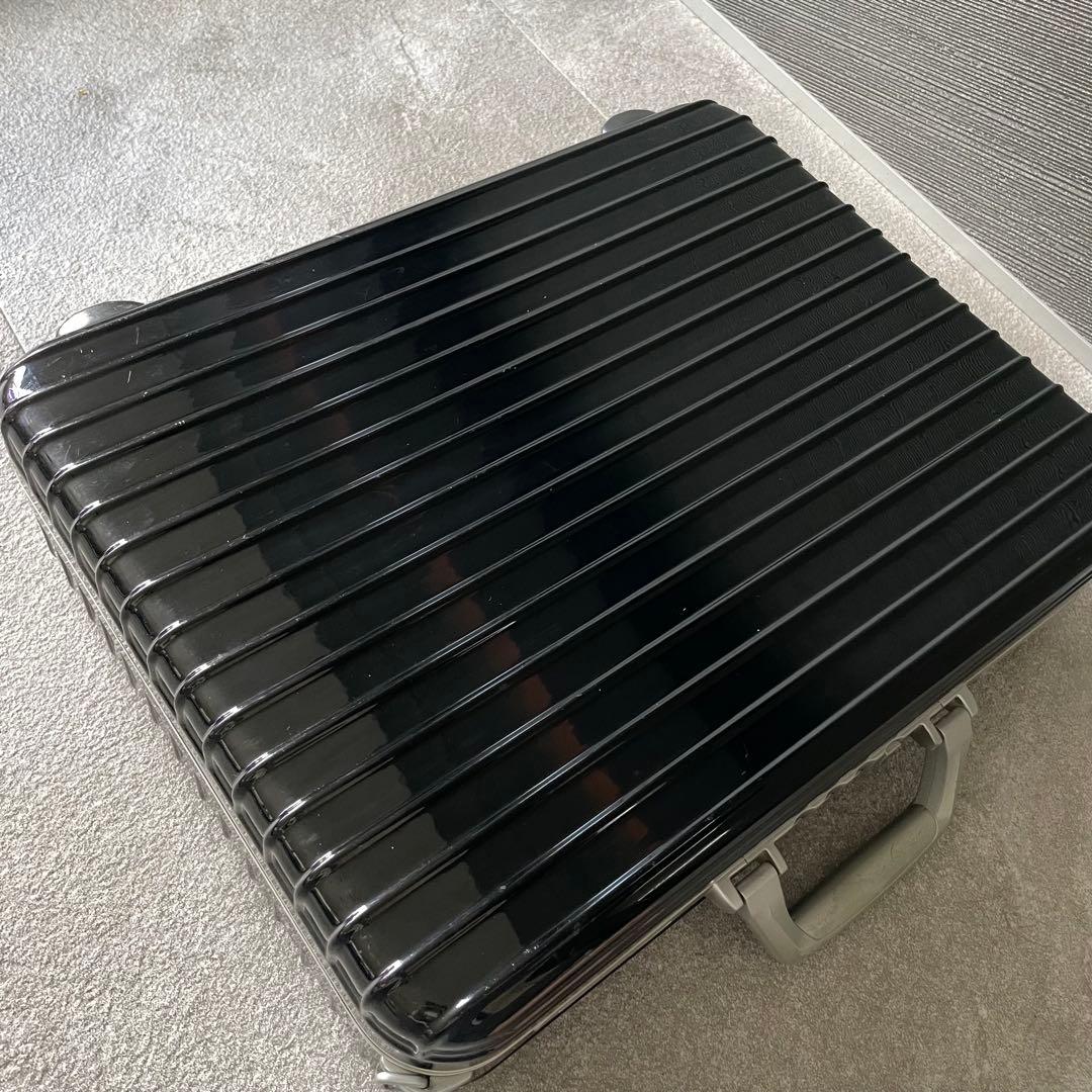 RIMOWA リモワ　アタッシュケース　ランボ　ブラック　黒　ビジネス　旅行