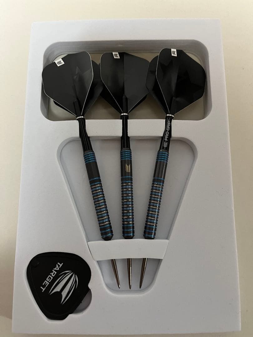 ダーツ Target ADRIAN LEWIS BLACK STEEL 26g