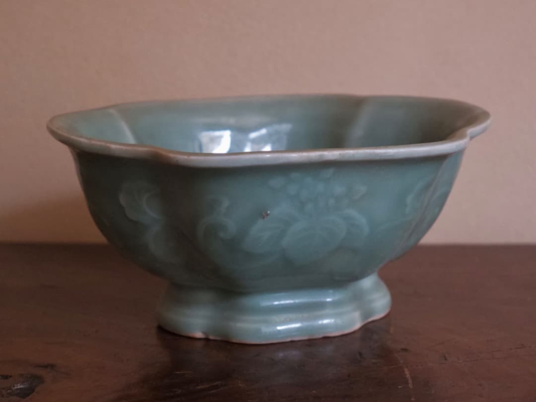 青磁　刻纏枝花紋 　鉢　菓子器　建水　茶道具　箱付　Q1773