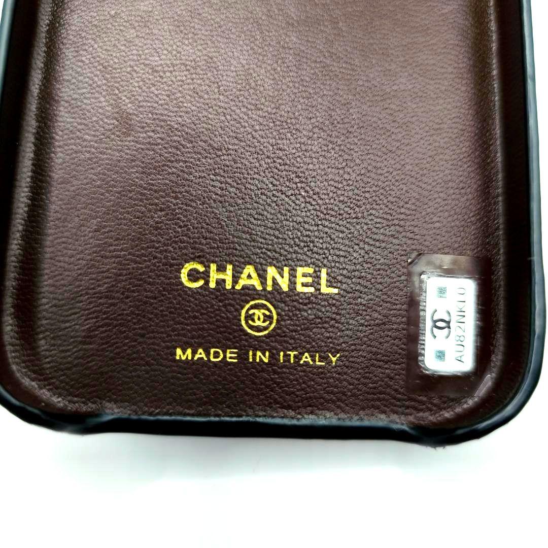 現行極美品！シャネル iPhone14Proスマホケースキャビアスキンマトラッセ