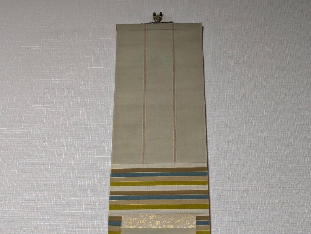 【真作】掛軸　美人画　上品な女性の佇まい　伝統美を描く　合箱入　R14