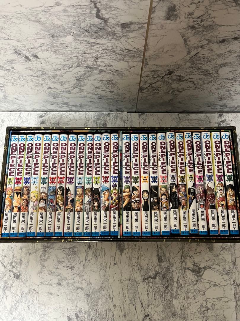 ワンピース　収納マルチボックス　受注限定販売品　激レア　宝箱 1巻-80巻セット