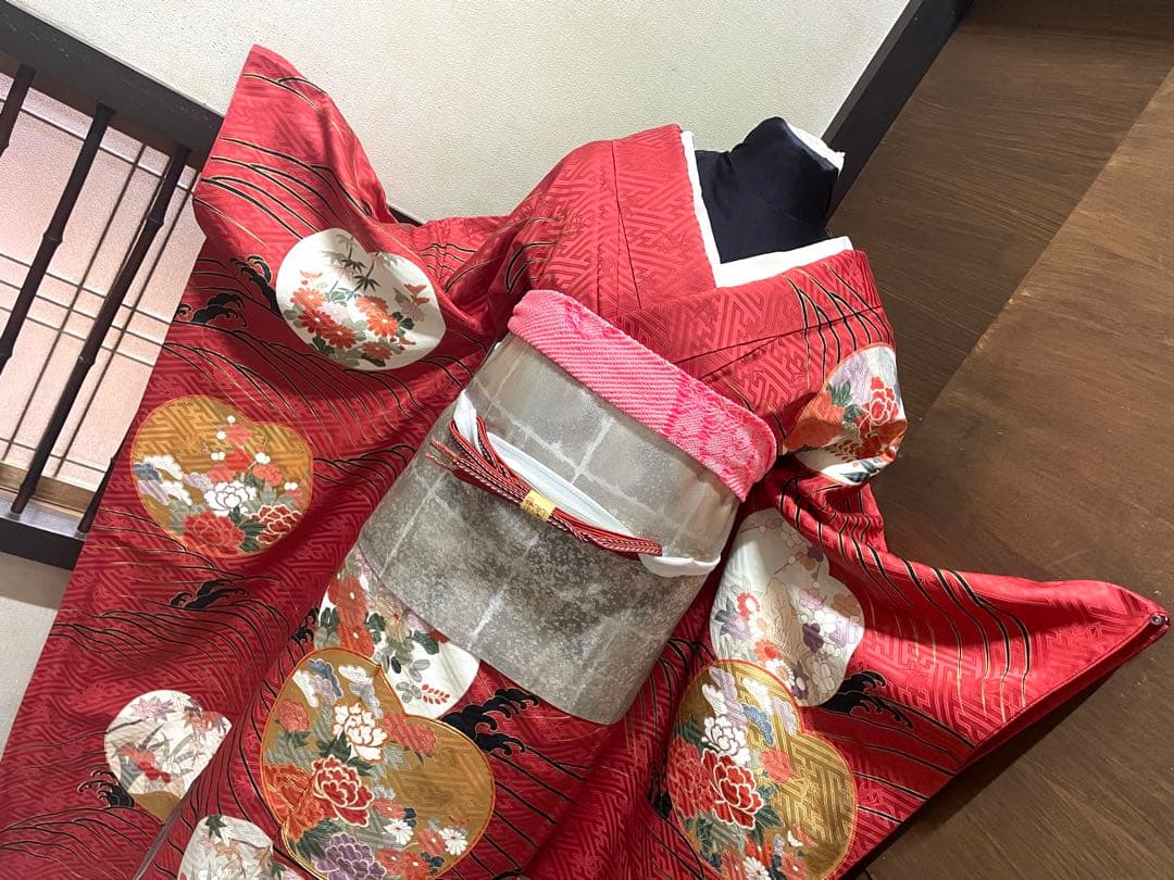 振袖 フルセット6点サイズM〜Ｌ駒刺繍　松竹梅立波花文　金彩　正絹