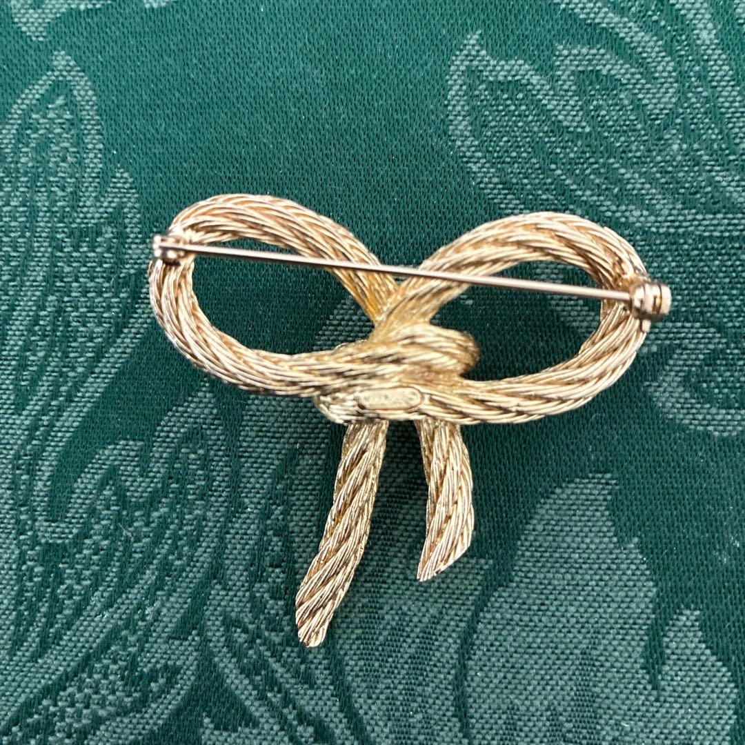 お値下げしました！　美品　Christian Dior ロープリボンブローチ