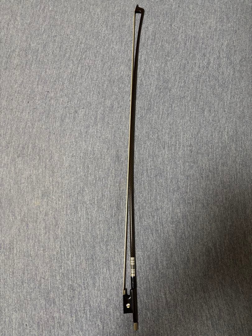 【試奏のみ】ほぼ未使用 カーボンファイバー バイオリン弓 4/4