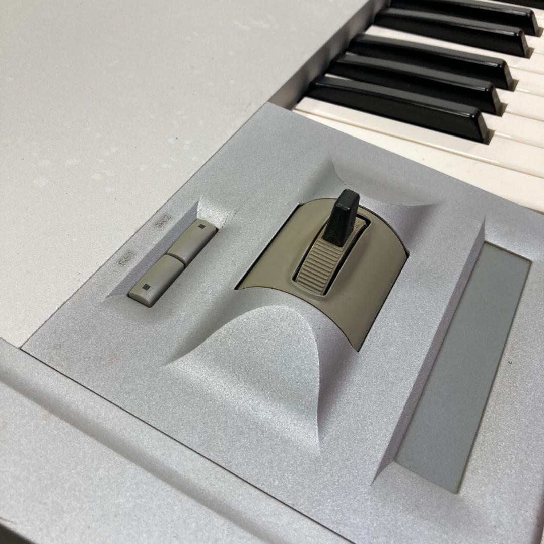 KORG TRITON PRO シンセサイザー コルグ