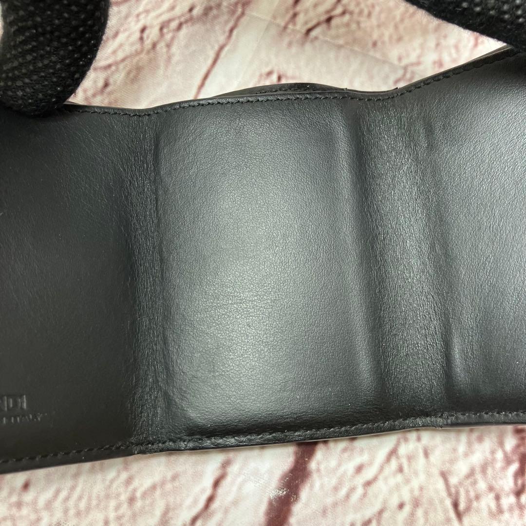 美品✨FENDIモンスター バグズアイ 三つ折り財布 ブラック 本革 レザー