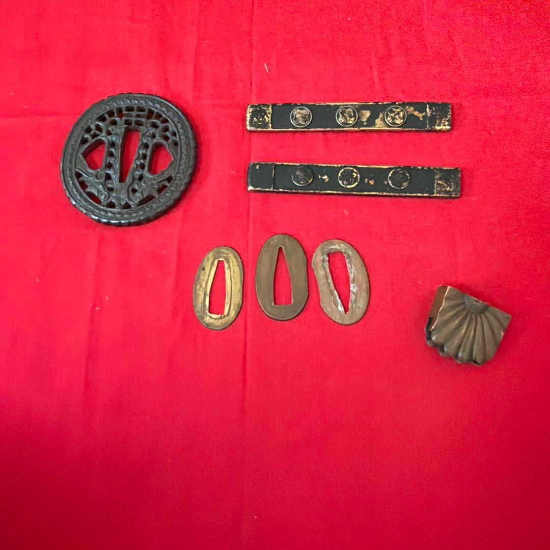 時代 古道具　鉄地 丸形 武具 刀装具