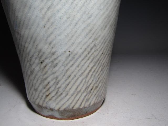 島岡達三 地釉縄文象嵌草花文壷 縄文象嵌技法 名工の逸品！o566