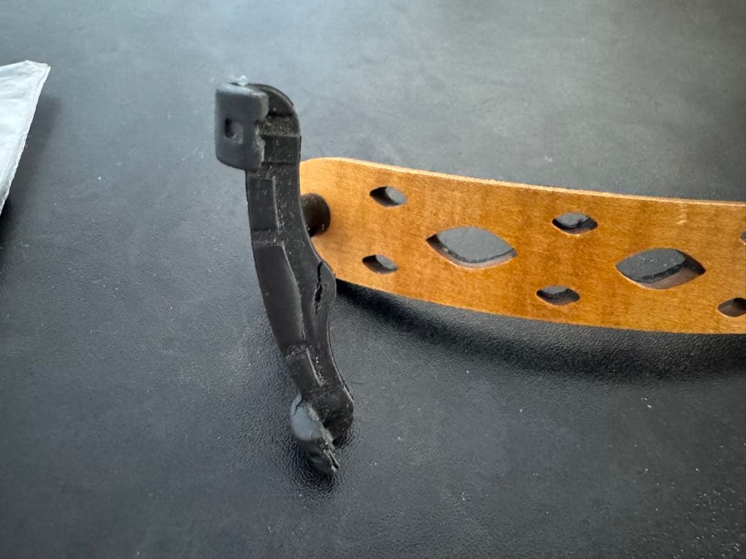 【高級】バイオリン用肩当て　コルフカーレスト【中古】