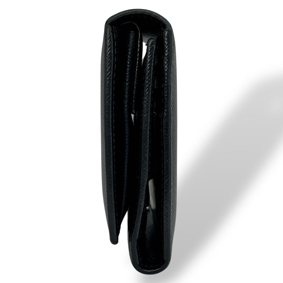 もち様　プラダ　三つ折り財布　コンパクトウォレット　三角ロゴ　サフィアーノレザー