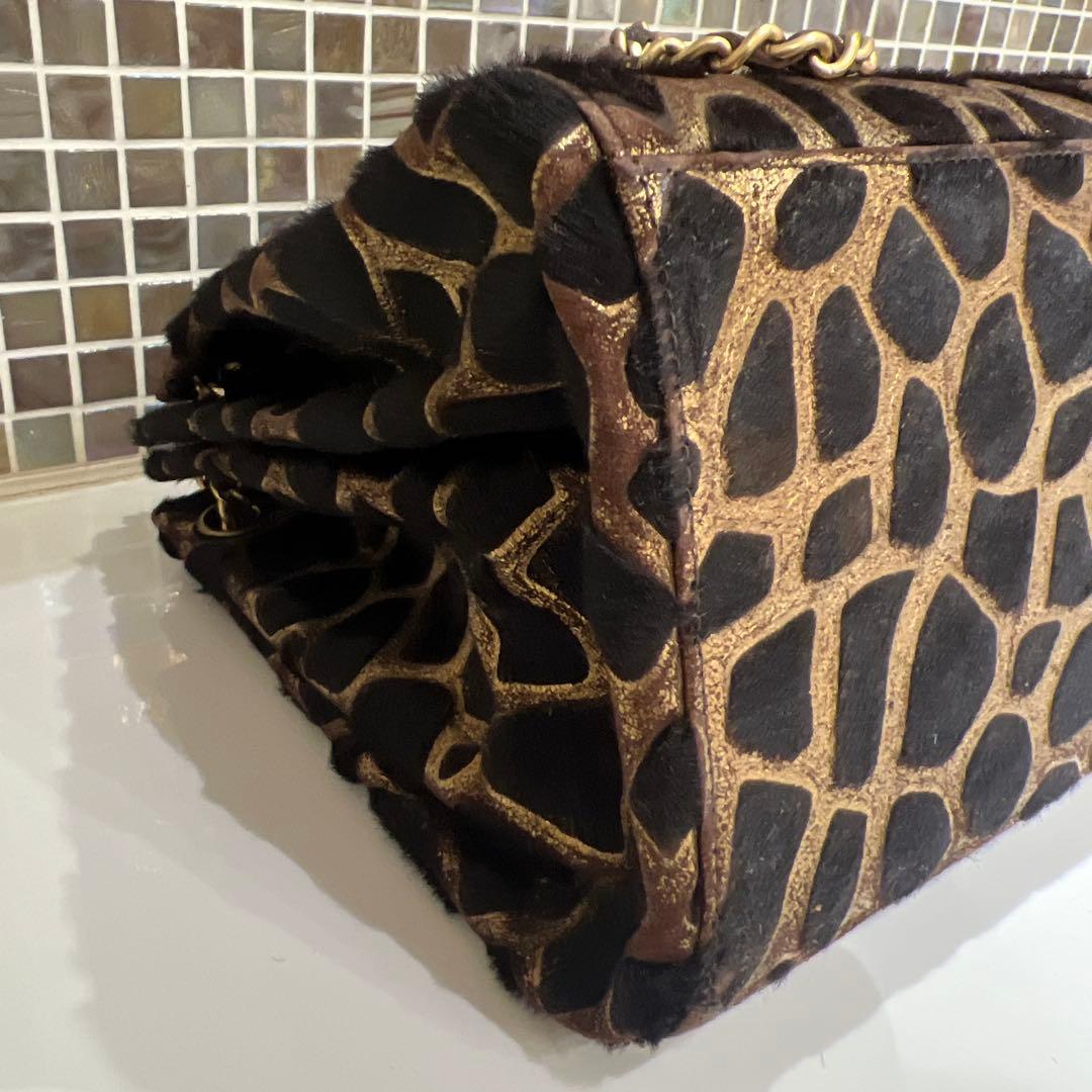 CHANELシャネル　ゴールドと黒のヒョウ柄　ショルダーバッグ　希少