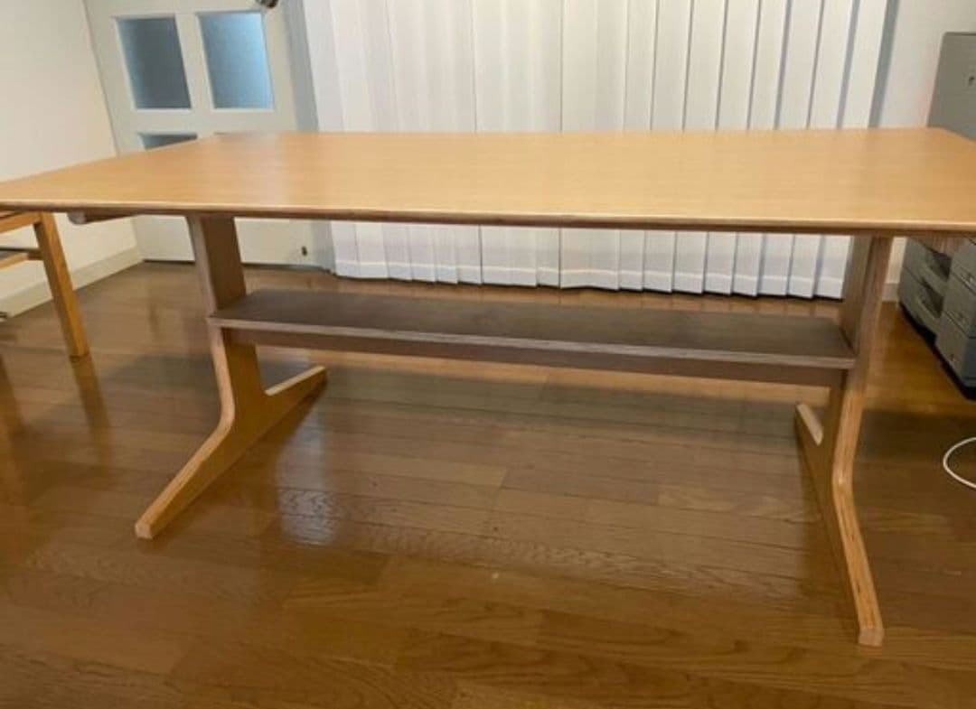 【無印良品】リビングでもダイニングでもつかえるテーブル 3 オーク材