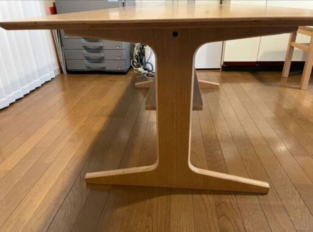 【無印良品】リビングでもダイニングでもつかえるテーブル 3 オーク材