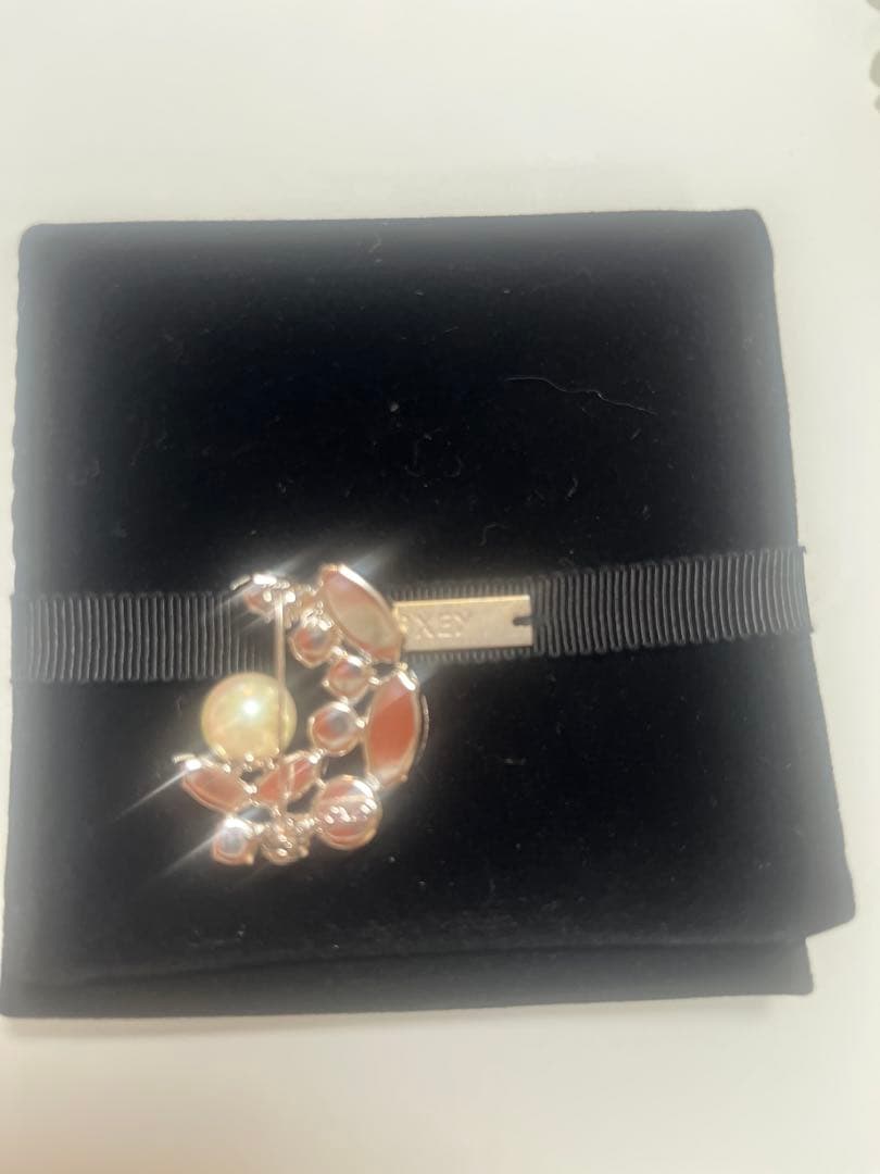 Foxey ♡ ブローチ　パール付き