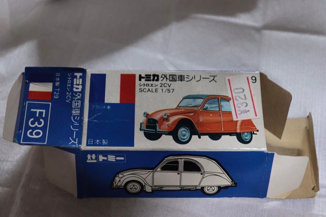 日本製　トミカ　外国車シリーズ　シトロエン　2CV NAVI F39