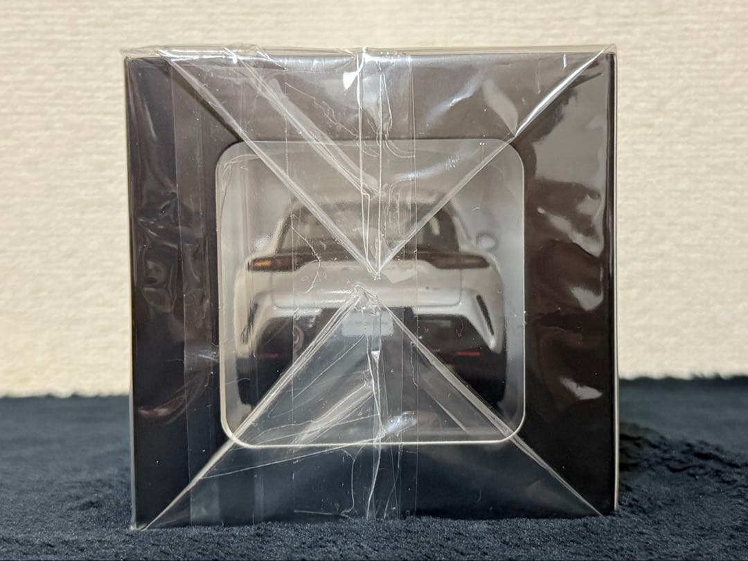 トヨタ 新型クラウンスポーツ2XW ミニカー 非売品