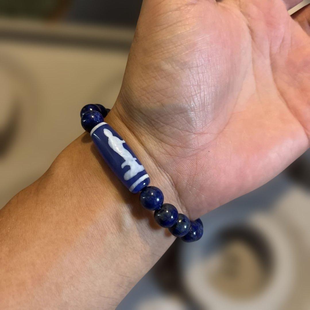 これは！第2チャクラにズンときます！青玉髄天珠！双観世音天珠、ラピスラズリ！虎牙