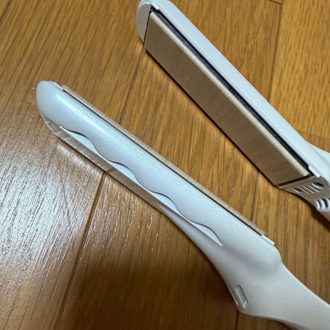 KINUJO 絹女 ストレートアイロン ホワイト