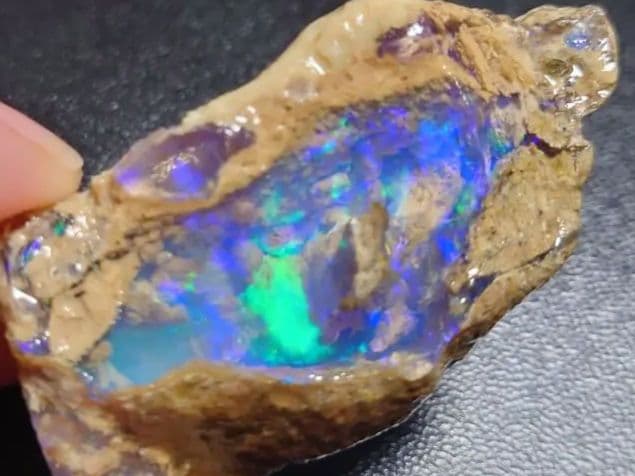 【60CT】エチオピア　オパール　原石　青　クリア　透明　ウェロ産