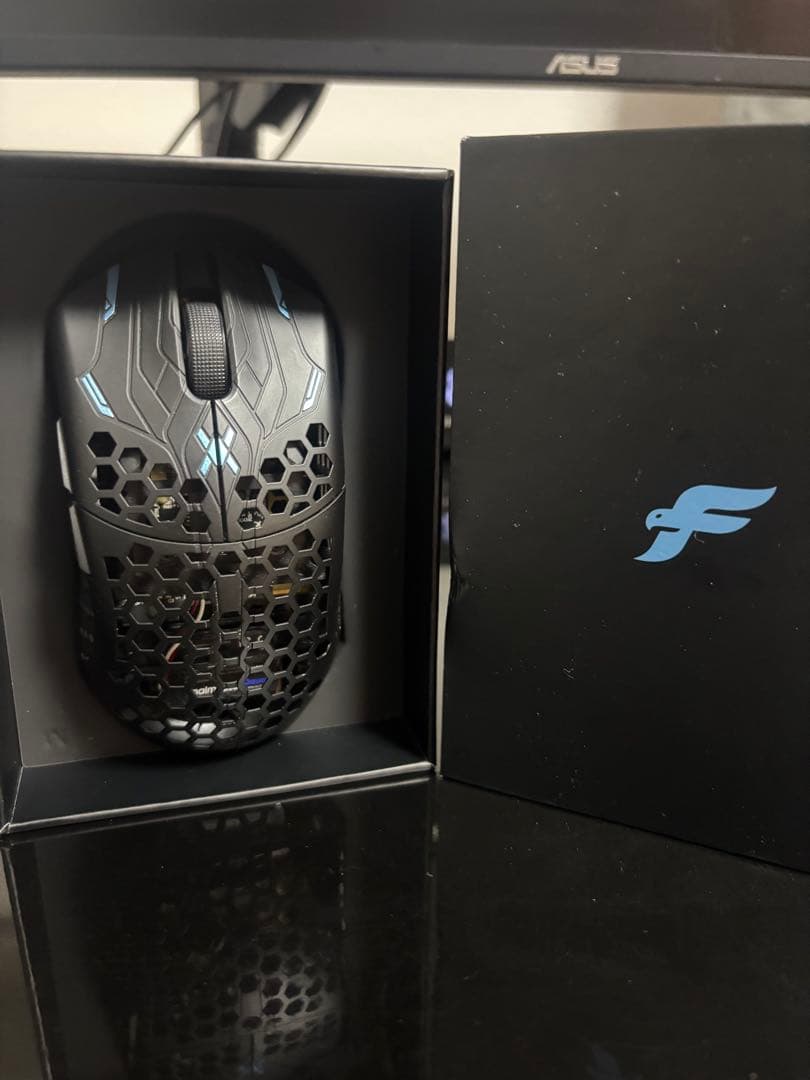 Finalmouse Ultralight X Phantom Lion (Ｍ)