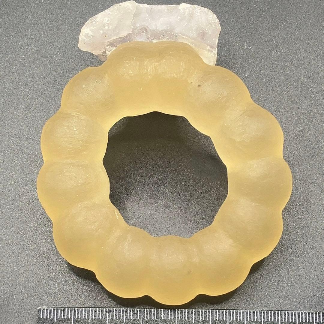 ポンデリングフローライト　大きめ 75mm　母岩付き