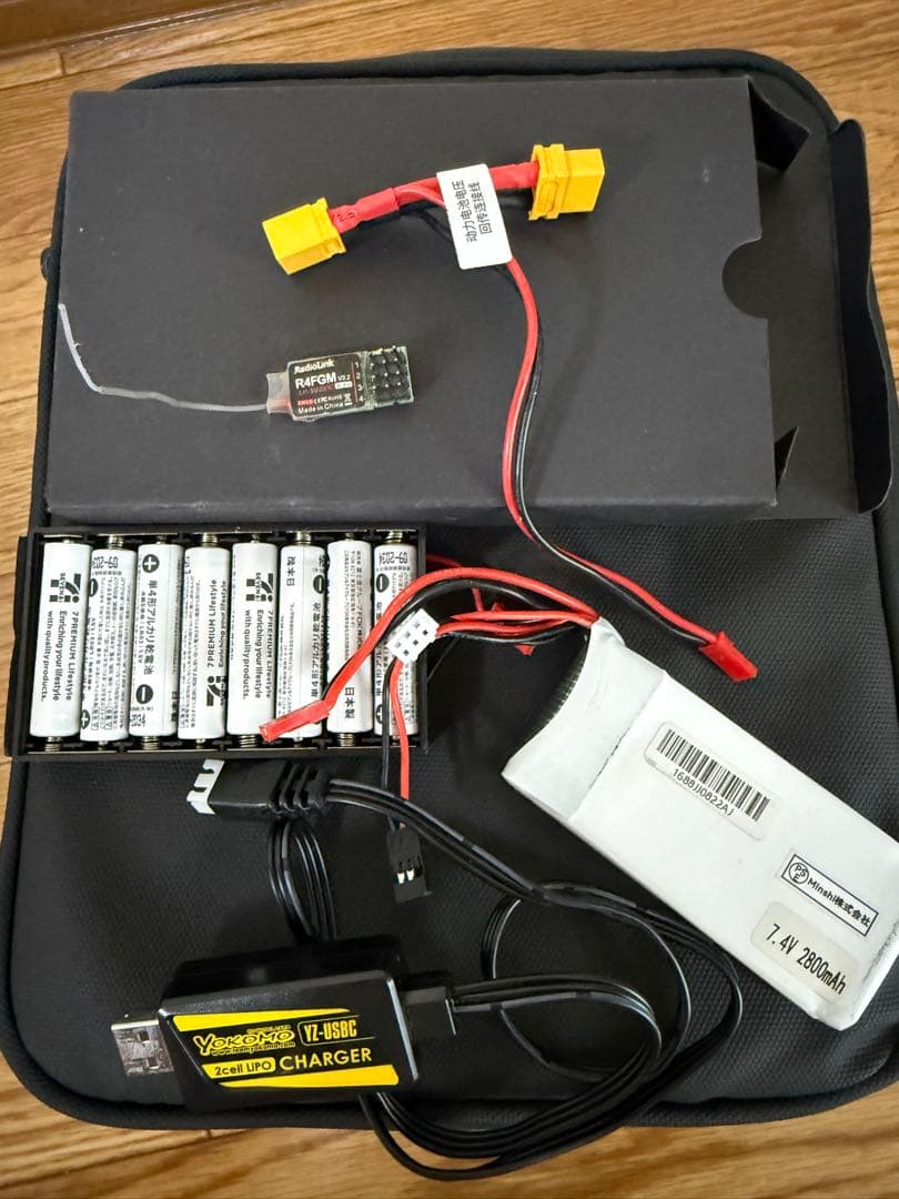 RadioLink RC8X 送信機、受信機、バッテリーセット