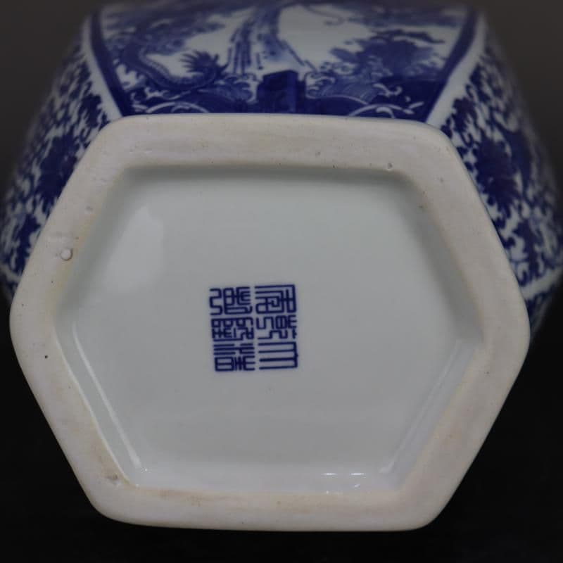 青花海水竜紋六方瓶  装飾品 工芸品 美術品 置物