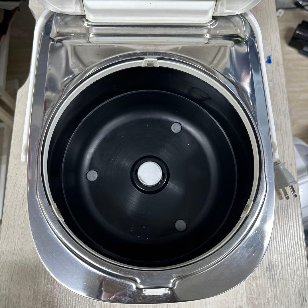 【Panasonic/IH炊飯器 SR-UNX101】白　家電　パナソニック