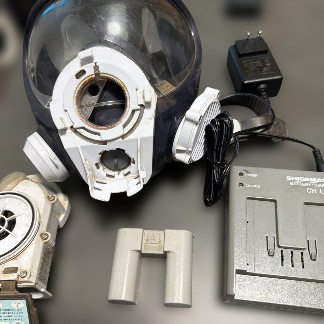 防塵マスク FP-188 バッテリー・ファン付き充電器付きフィルター缶付き