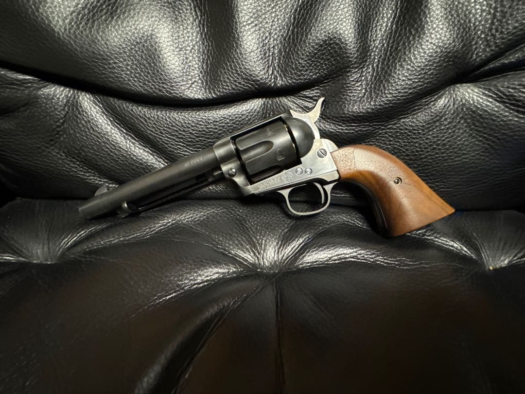 マルシン　コルトSAA アーティラリー　グラファイトヘビーウエイト木製グリップ