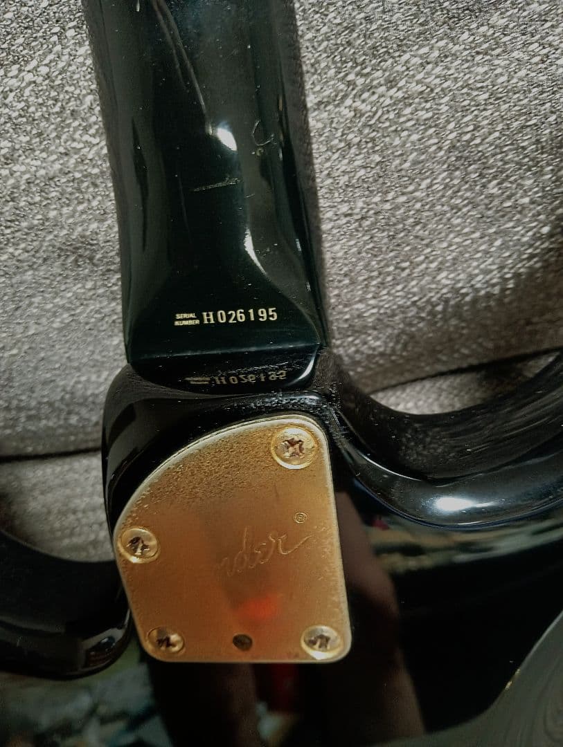 FenderSTMミディアムスケール ネック調整フレット擦合済 変えピックガード