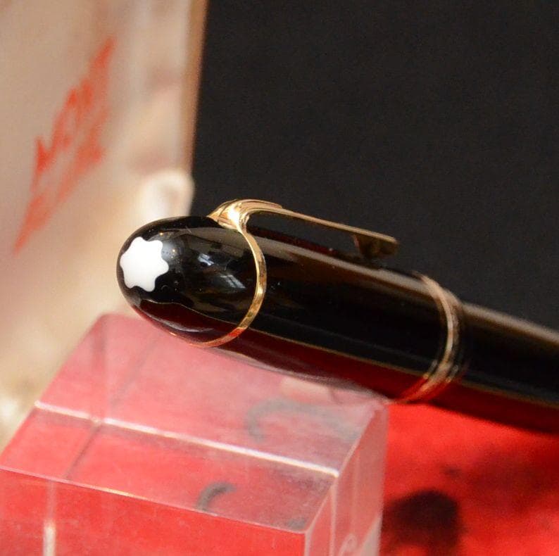 モンブラン149万年筆14C中金 エボナイト芯スチールケース付 細字EF 超美品