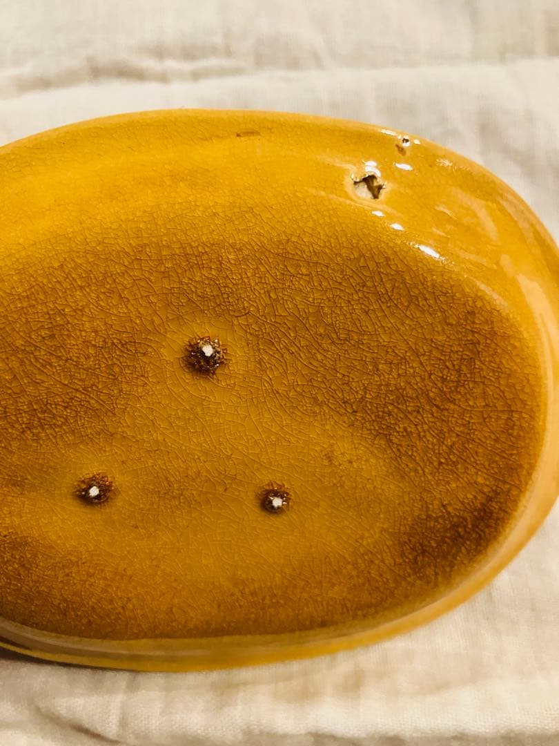 珉平焼　黄釉浮彫龍紋小判皿　2客