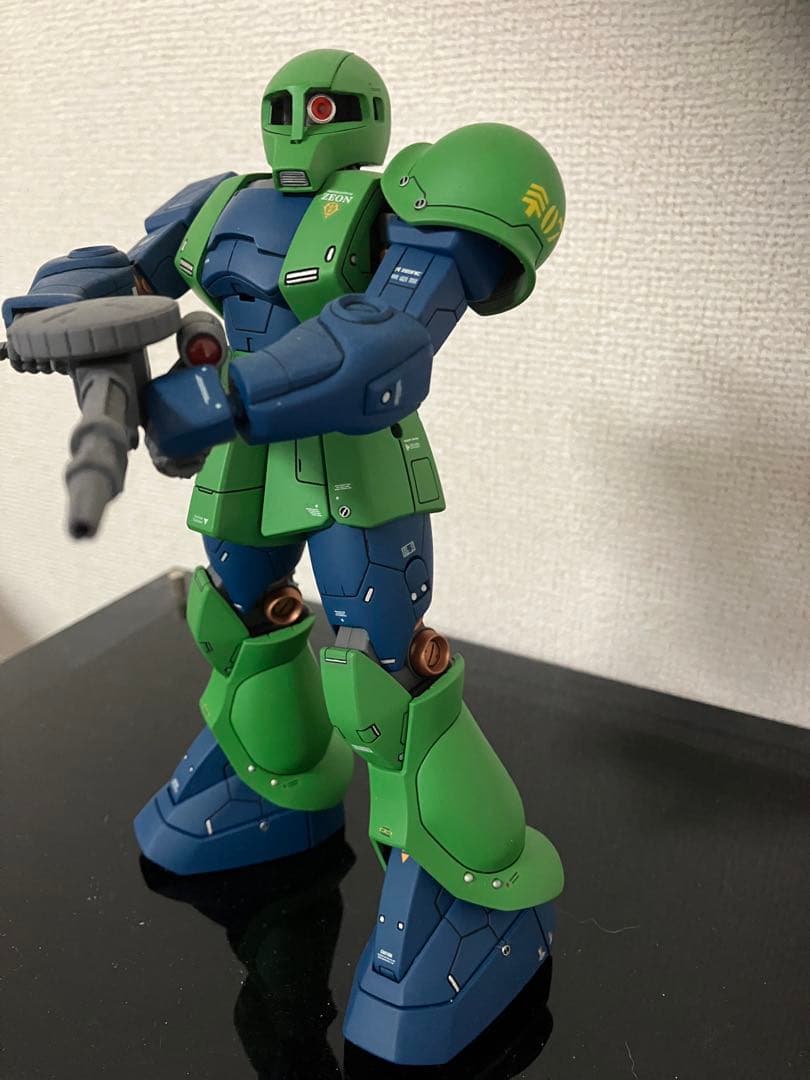 MG旧ザク　塗装済完成品