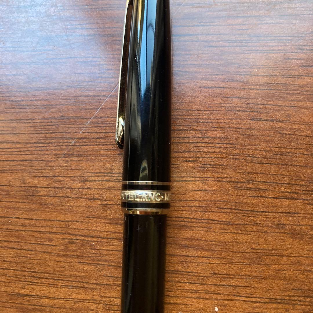 け*い様 モンブラン黒のボールペン 本体