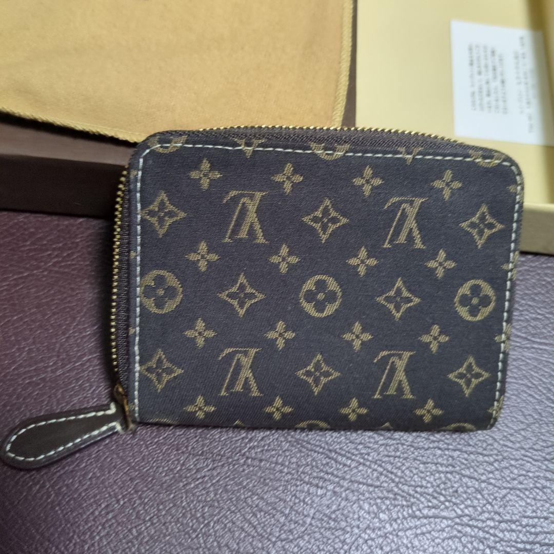 ルイヴィトン　モノグラム　ジッピーパース　 キャンパス