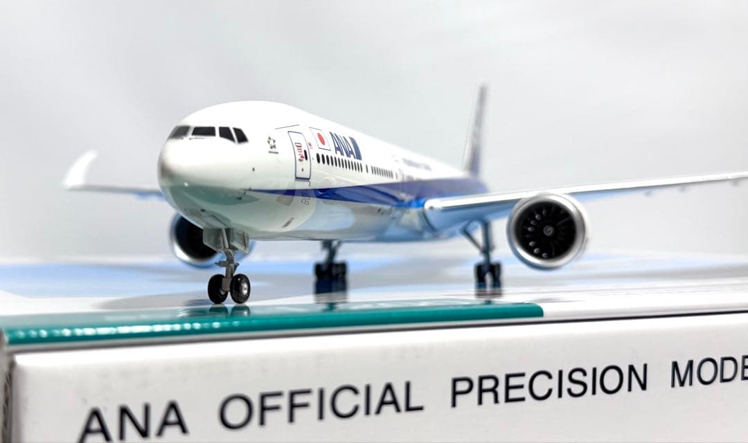 全日空商事 1/200 B777-9 ANA 地上姿勢 NH20160