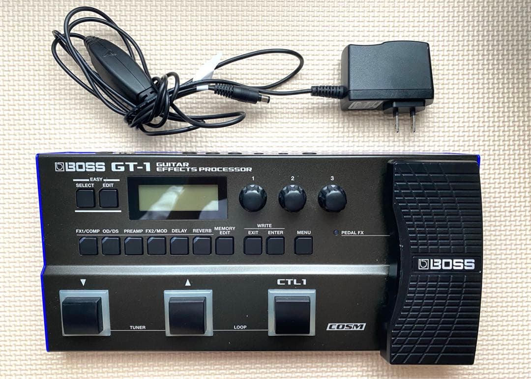 【もも】BOSS GT1 ＆ 9V電源アダプター付き