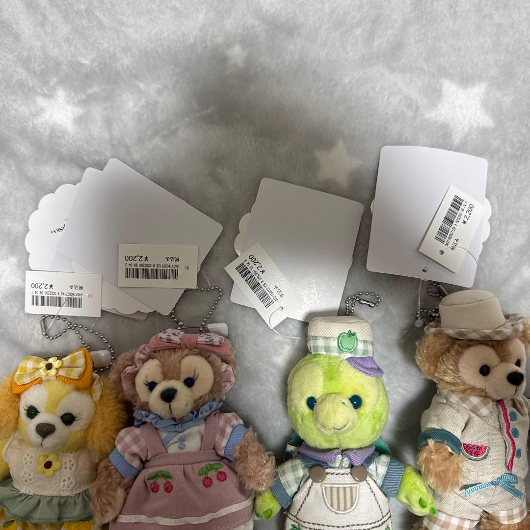 ダッフィーフレンズ　テイスティサマー　ぬいぐるみバッジ