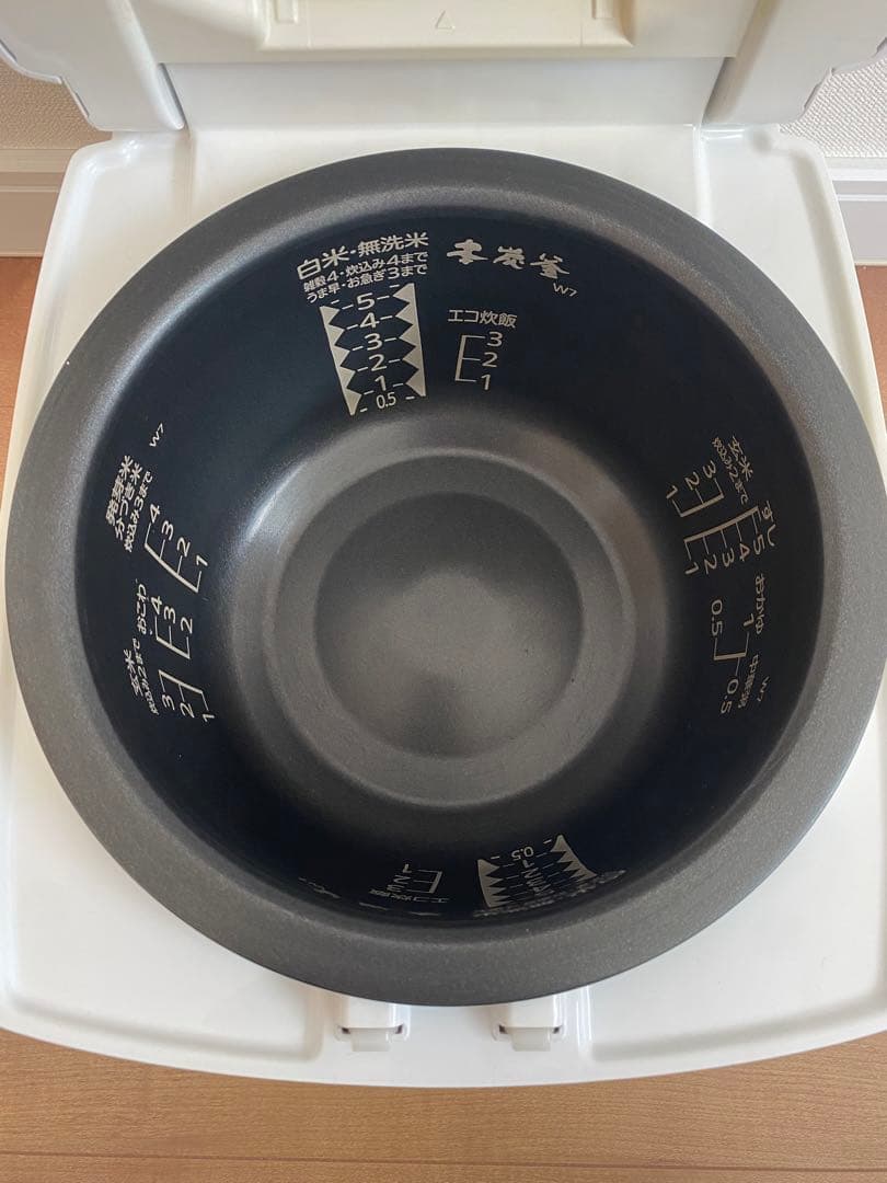 三菱 NJ-VW107 IHジャー炊飯器　本炭釜